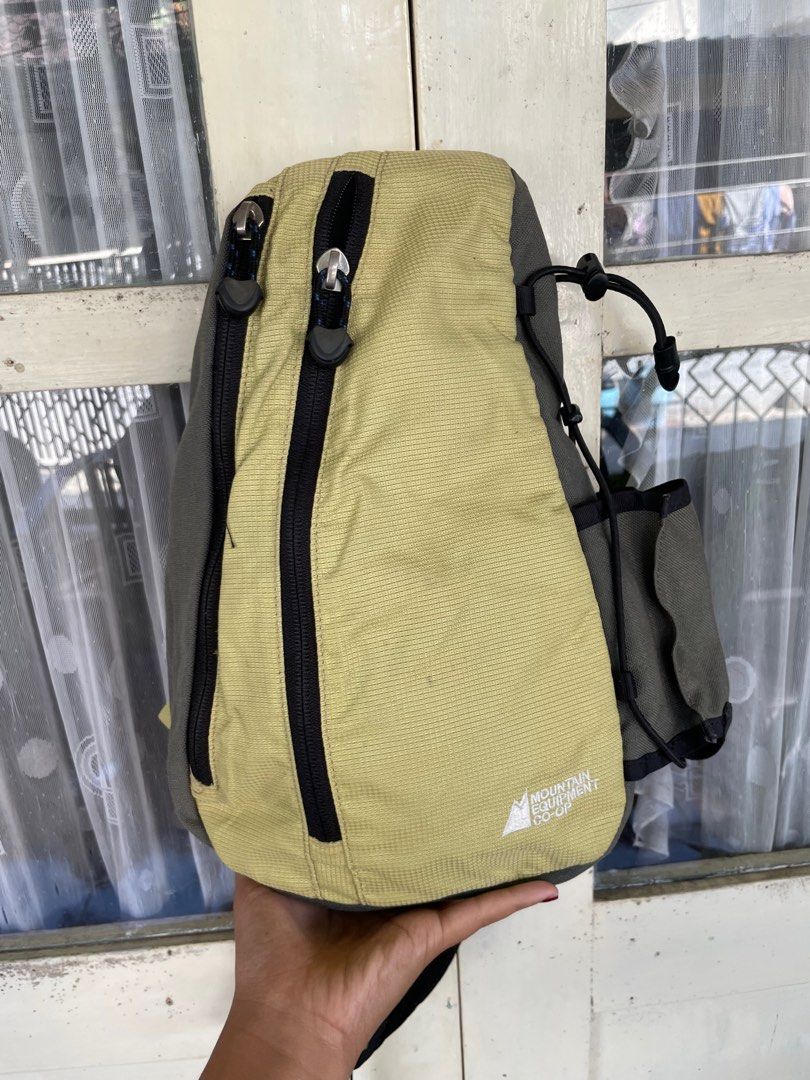 Preloved Tas waistbag Mountain Equipment Co-up, Fesyen Pria, Tas