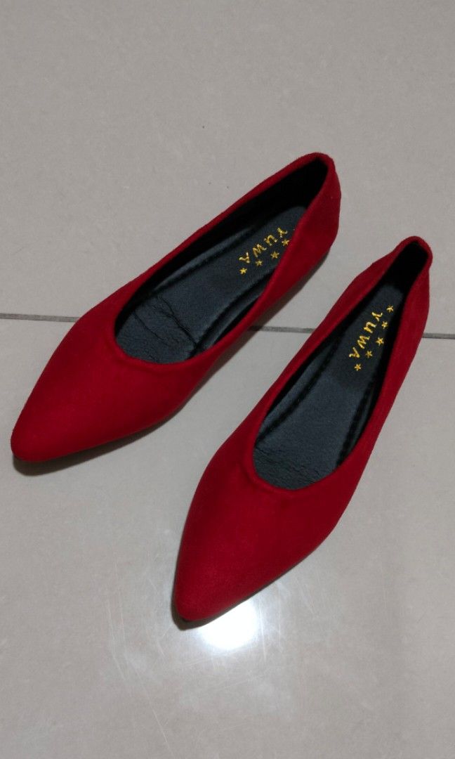 RED FLAT PUMPS Women s Fashion Footwear Flats on Carousell