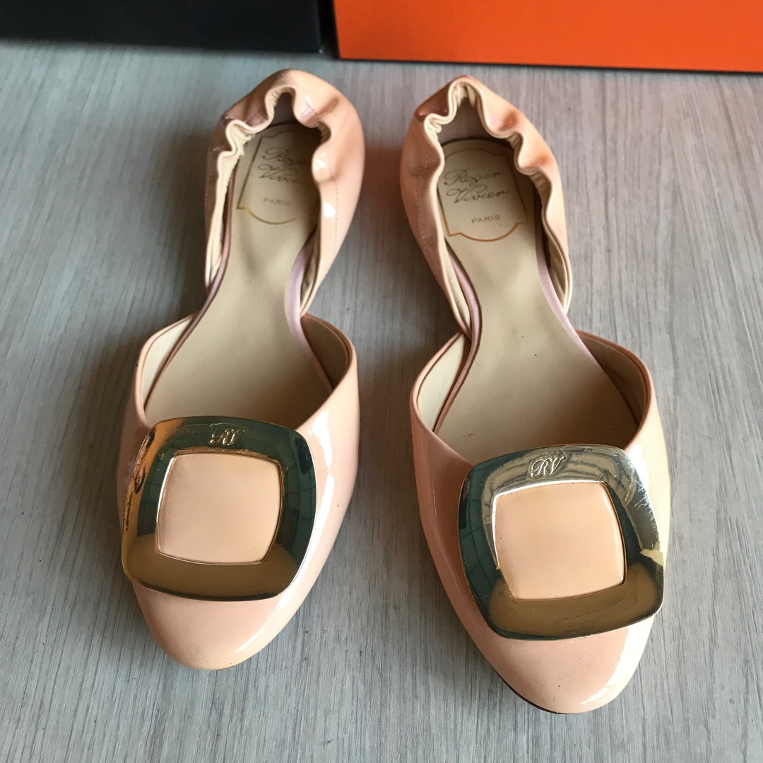 Roger Vivier flat shoes size 37 Women s Fashion Footwear Flats