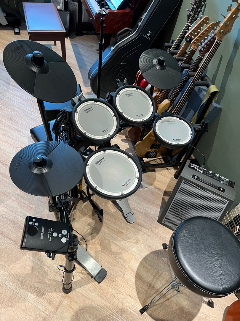 Roland VDrums TD1DMK Electronic Drum Set with Drum Throne, Hobbies