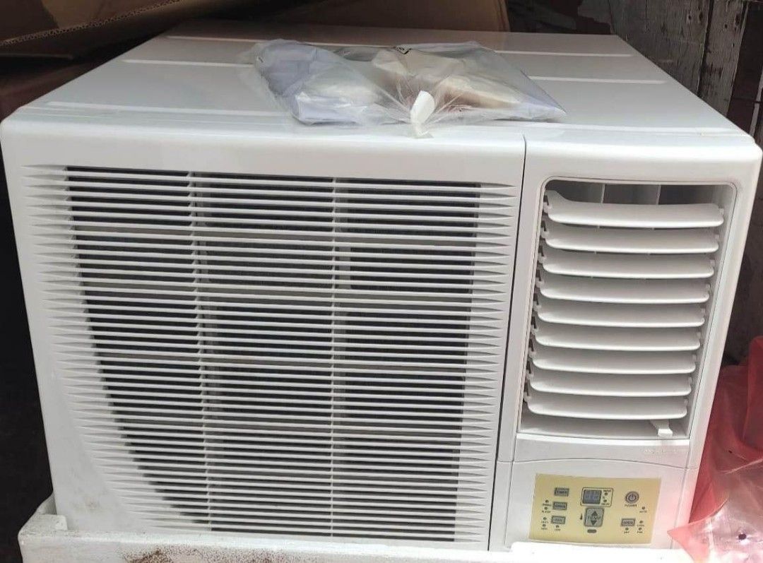 ROWA windowtype AirCon Air Conditioner 0.6HP, TV & Home Appliances