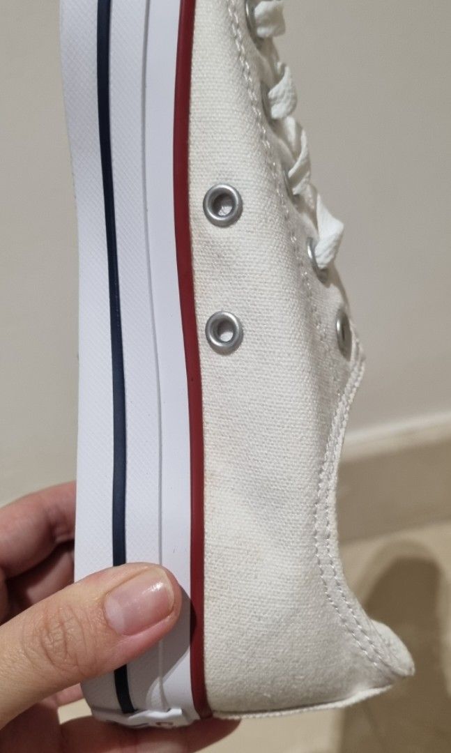 Sale BN Converse Women Shoes White Sneakers