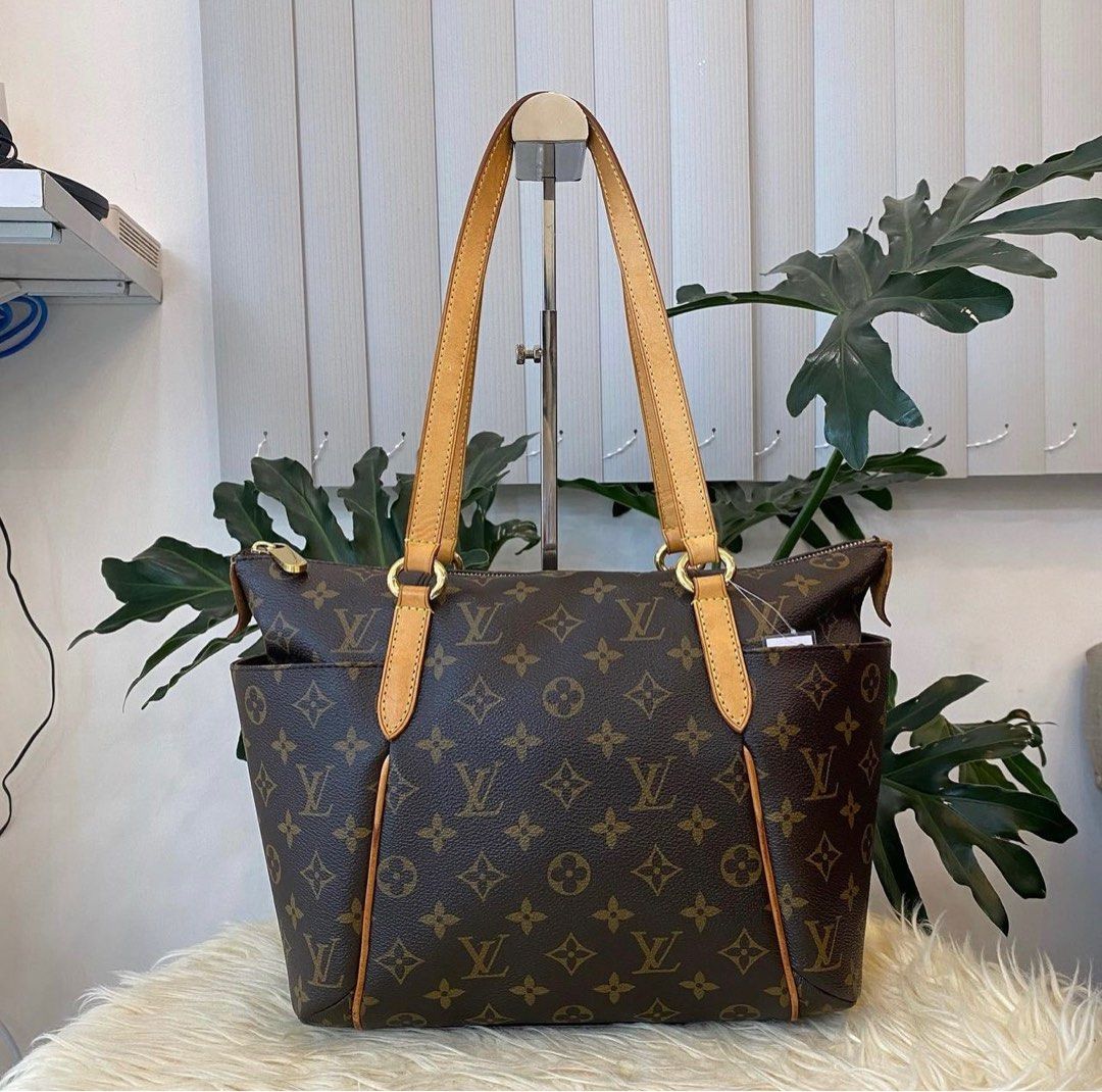 Louis vuitton multicolor pm agenda, Luxury, Bags & Wallets on Carousell
