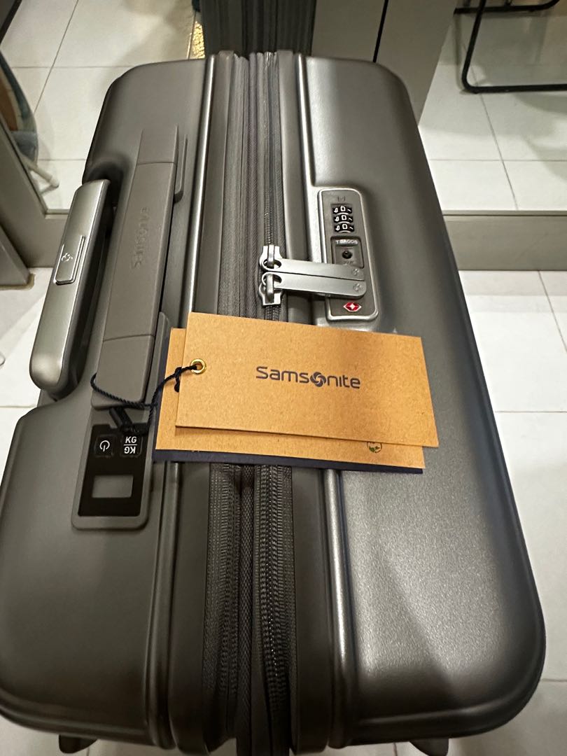 samsonite luggage wheel size