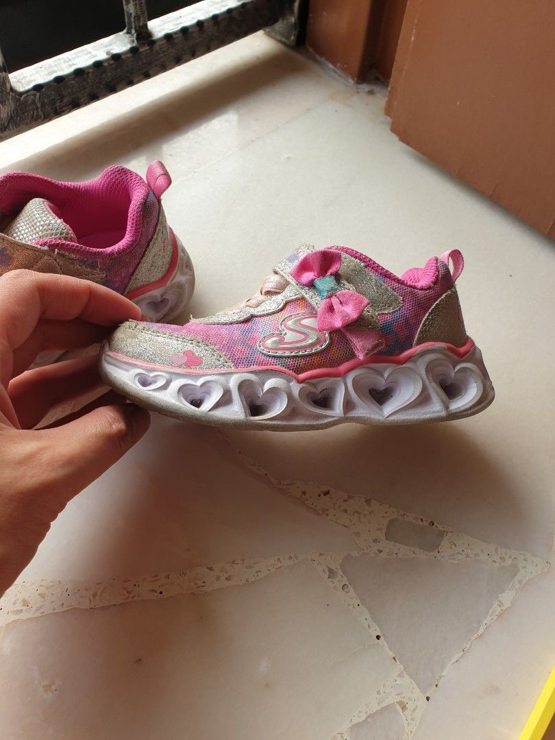 Girls light up trainers online