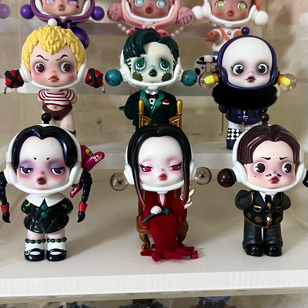 Skull Panda 盲盒愛登士家庭The Addams Family, 兒童＆孕婦用品, 嬰兒玩具- Carousell