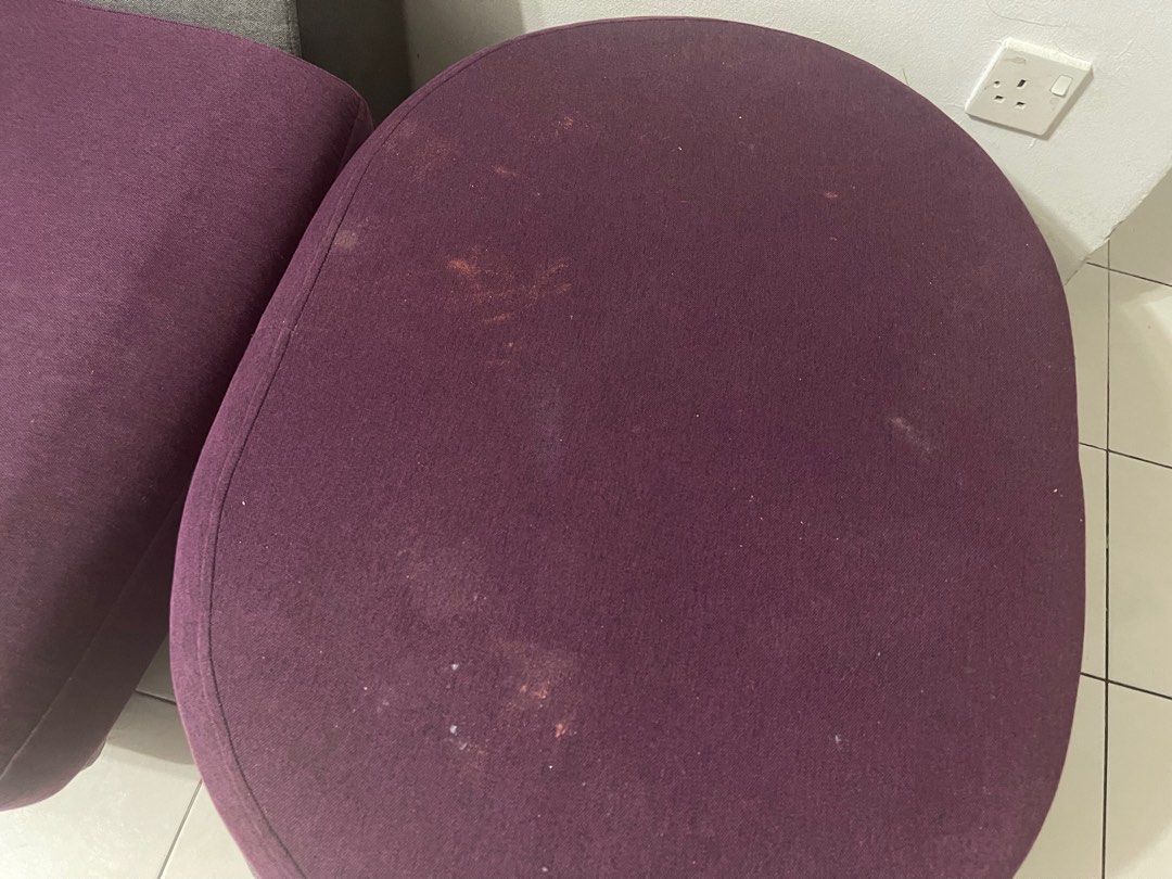 Sofa L shape (Category: Sofas) located in Shah Alam. Submitted by khafizstore (Listing ID 1237888767, Image 3). Description: - Nak jual mahal tak laku - Nak buang sayang - Jual murah je nak kosongkan rumah - ada comot tapi boleh dicuci - bantal ada 6 pcs + 1 stoll - prefer guna lalamove.