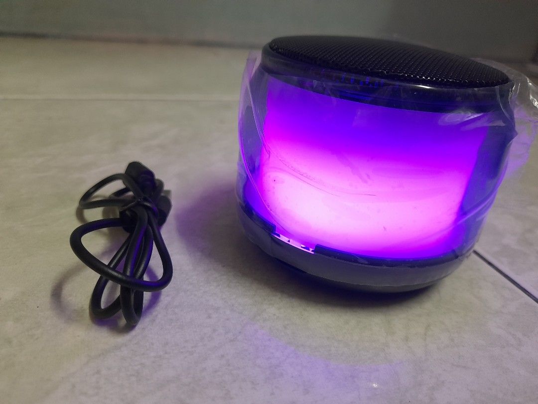 Speaker bluetooth, Mobile Phones & Gadgets, Other Gadgets on Carousell