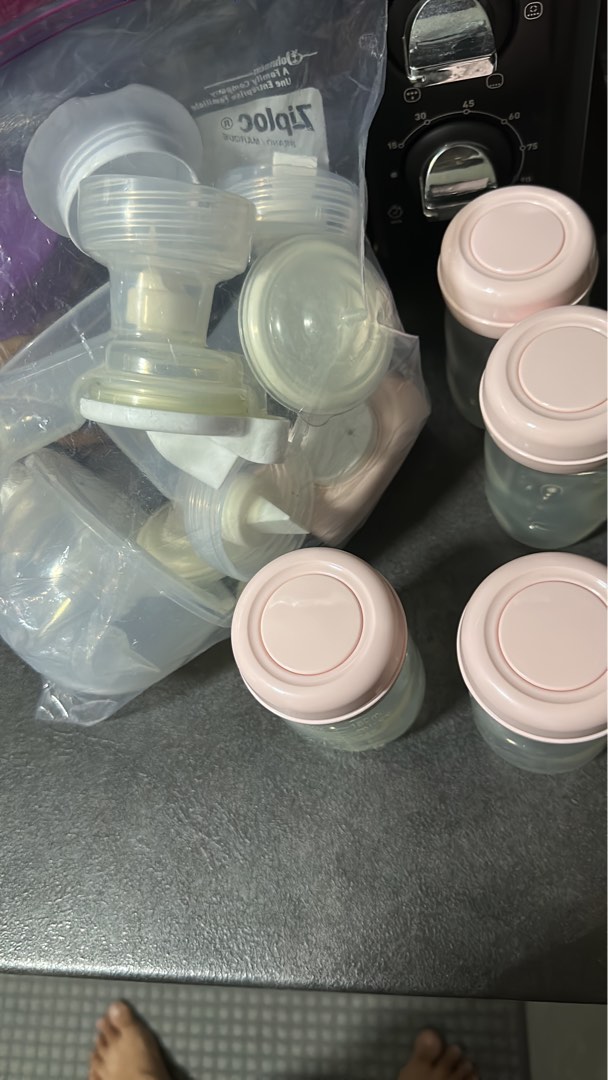 BE Wearable & Spectra Pump + bottles + Accessories, Babies & Kids