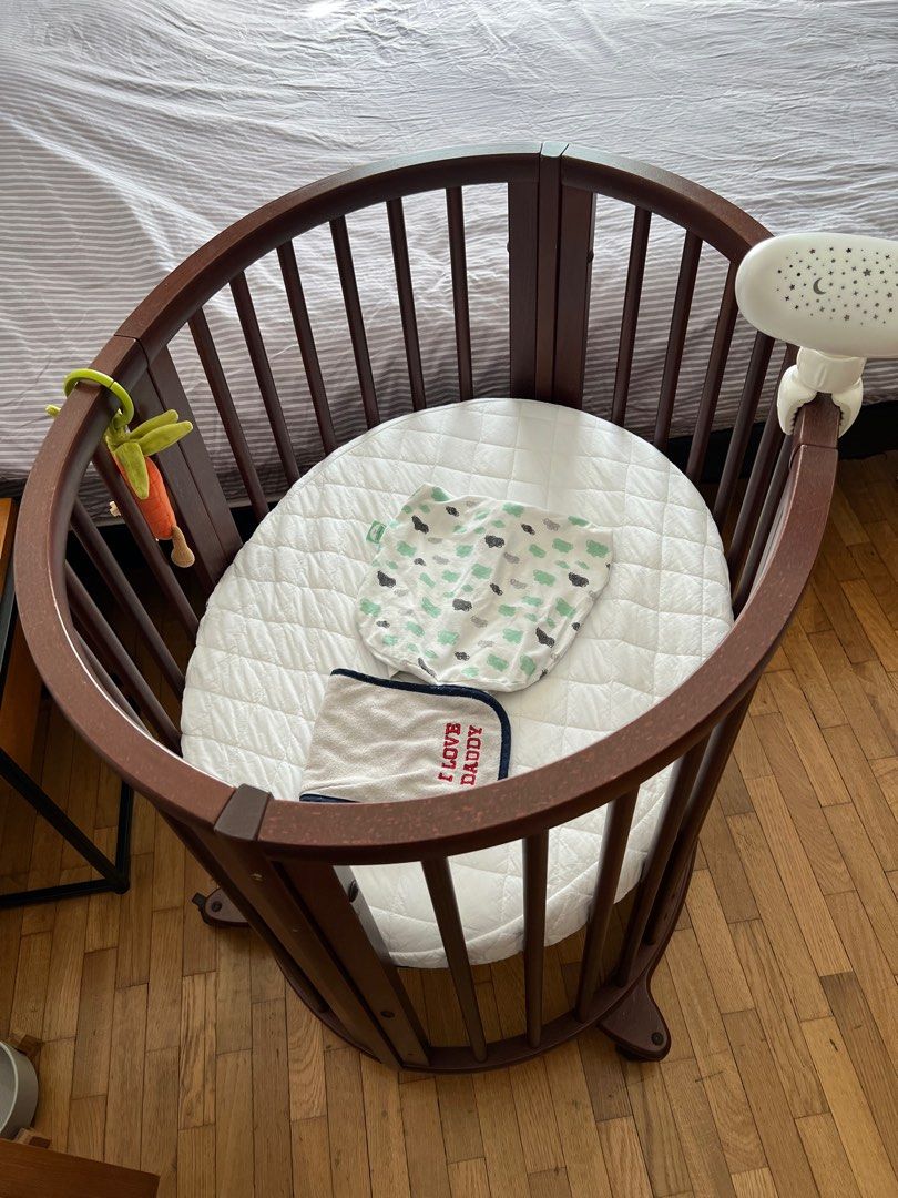 Stokke crib walnut 2025