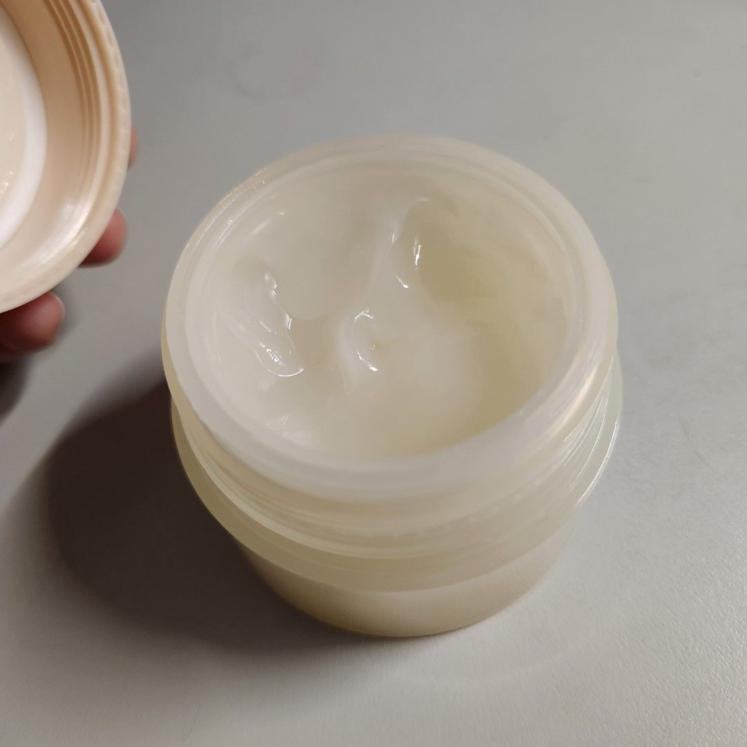 Sunnies Face Dream Cream on Carousell