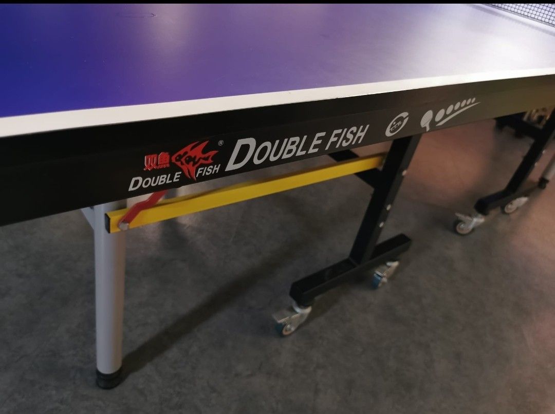 Table Tennis Table & Robot w Net, Sports Equipment, Sports & Games