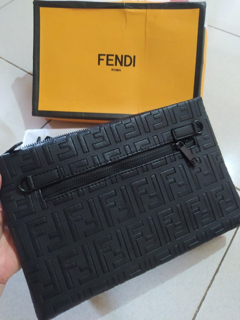 Harga clutch discount fendi