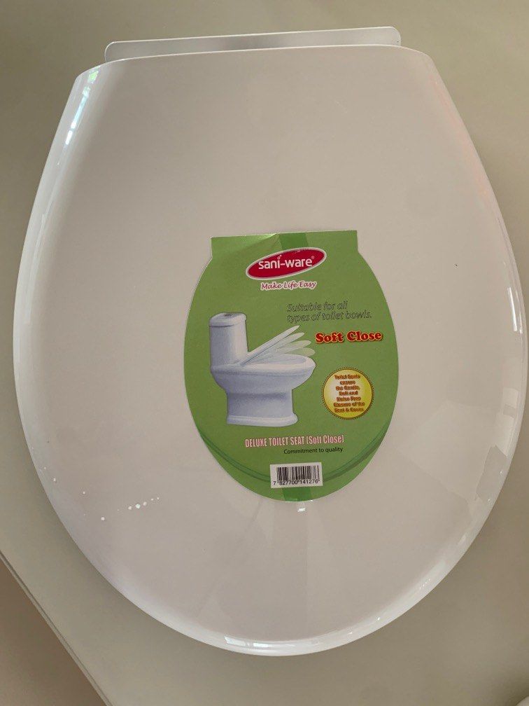 Toilet seat and cover, Furniture & Home Living, Bathroom & Kitchen