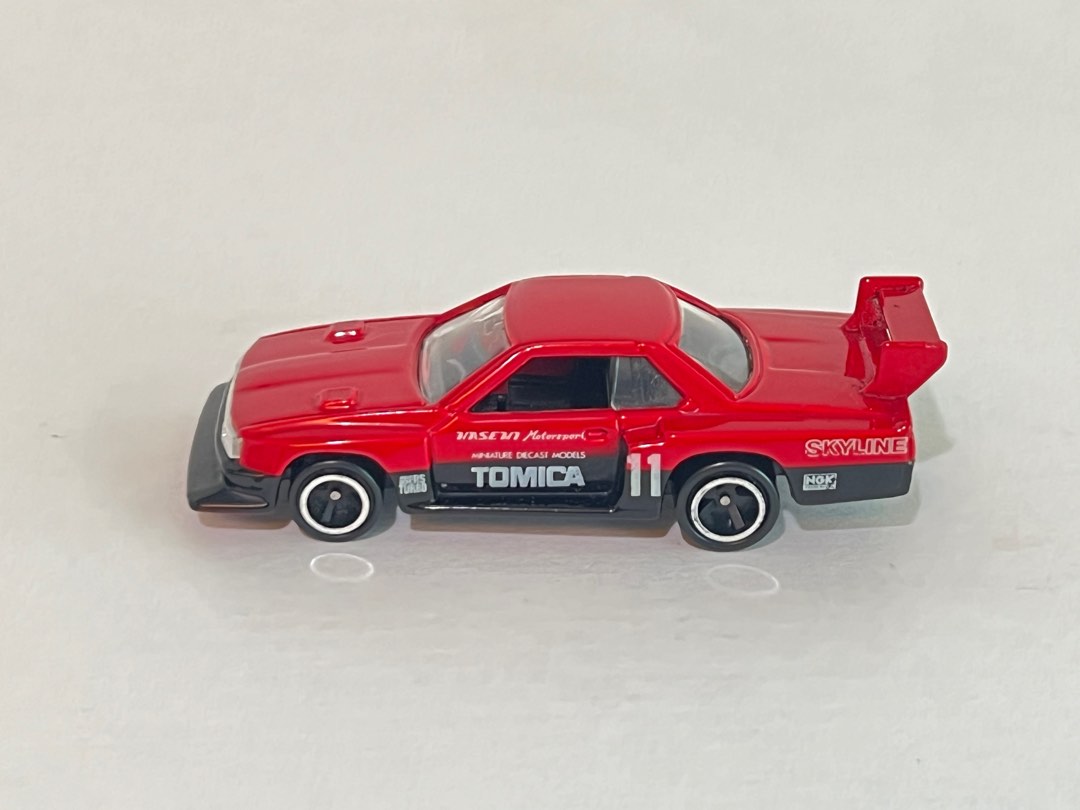 Tomica Nissan skyline 日本製, 興趣及遊戲, 玩具& 遊戲類- Carousell