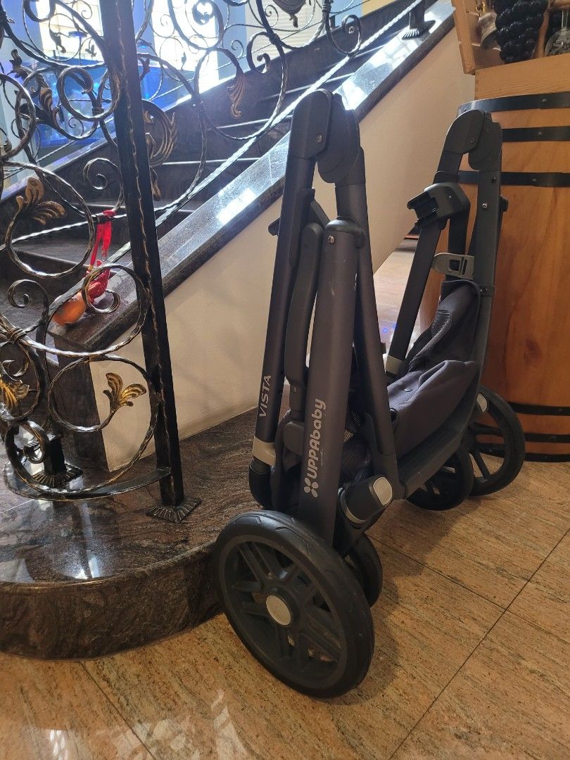 Collapse uppababy deals vista