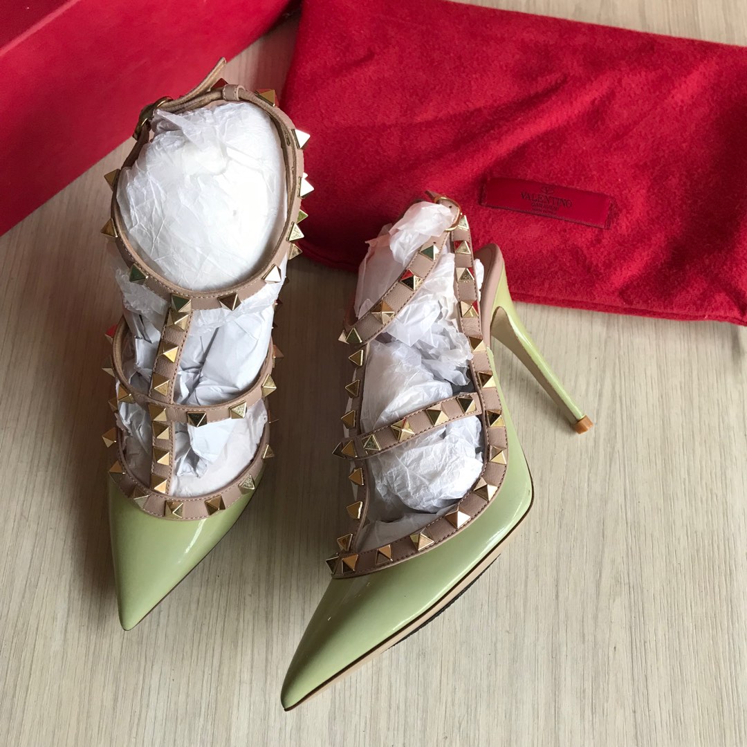 Valentino Garavani Heels Rockstud size 36 1 2 Women s Fashion