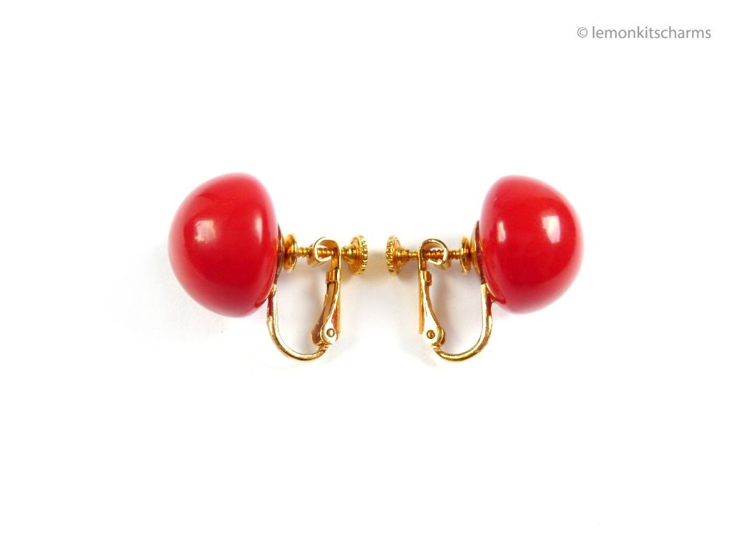 Vintage 1960s Red Domed Round Clip Earrings er2228 c Women s