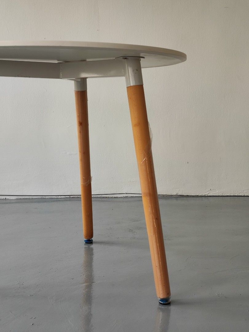 Wooden Leg Round Table, Furniture & Home Living, Furniture, Tables