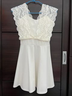 白色蕾絲洋裝