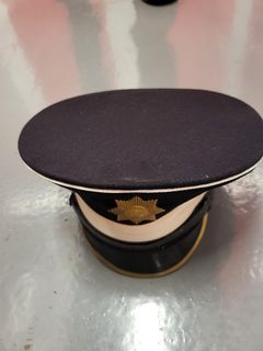 高士廉衛隊帽 Coldstream Guards hat (57號)高士廉衛隊在1986-1988年駐守港島赤柱軍營，收藏多年