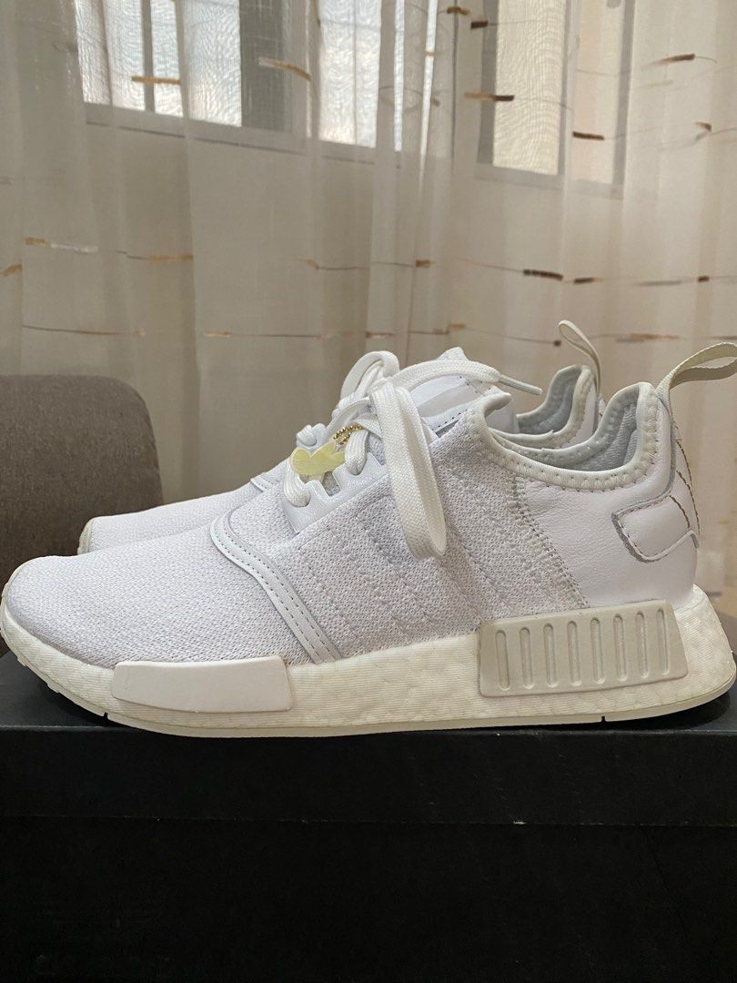 Adidas nmd r1 gum sole triple white sales