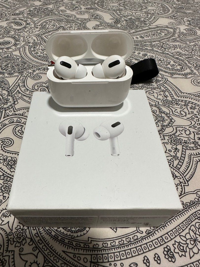 Apple Airpods Pro, Announcements on Carousell