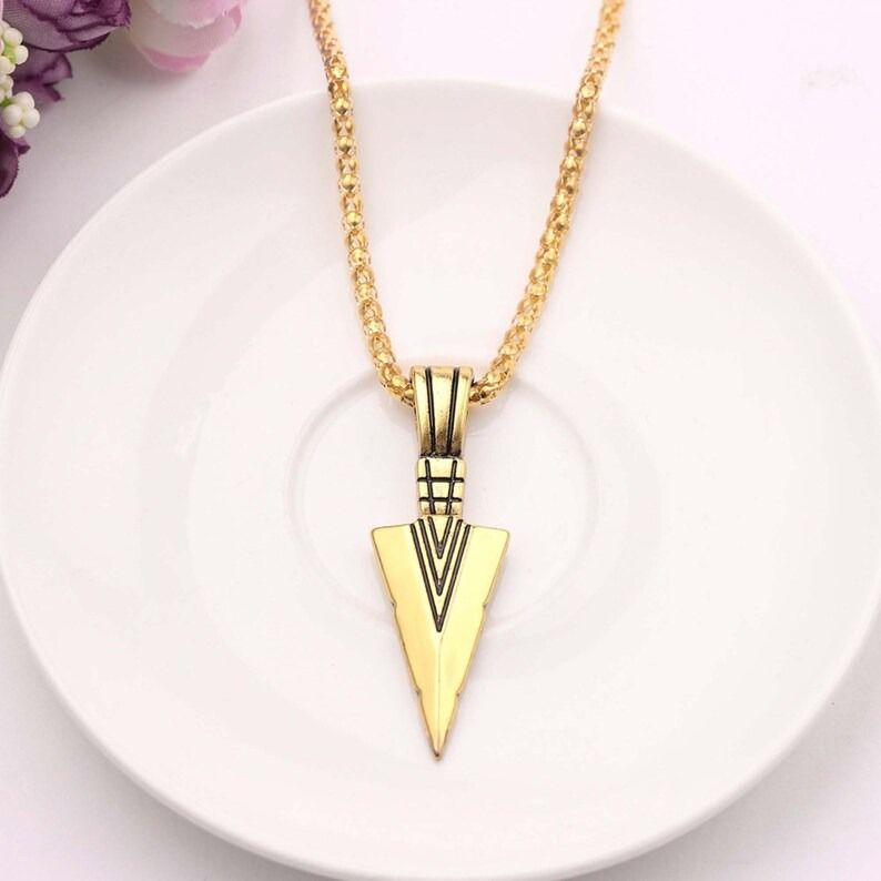 Mens gold outlet arrowhead pendant