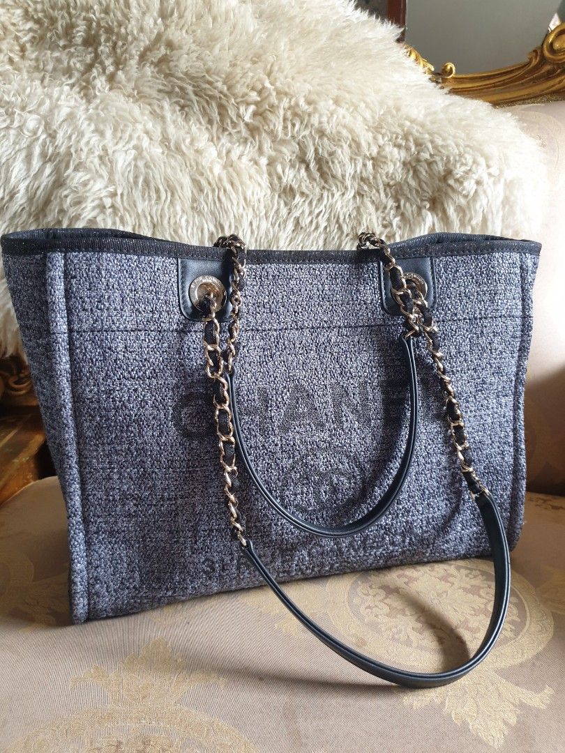 Authentic Chanel Deauville Tote Bag (Category: Luxury Bags & Wallets) located in Pasig City. Submitted by castlescollections (Listing ID 1238067732, Image 2). Description: GOOD AS NEW Chanel Deauville Tote Bag with card & dustbag series 31×××××× Guaranteed Authentic Ready for pick-up/delivery🛵🏍 Feel free to dm me if interested COD via LBC is also accepted🚛 MOP: Gcash, Paymaya, BDO, BPI & CBC.