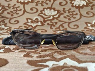 Authentic Oakley Eyewear With Grade