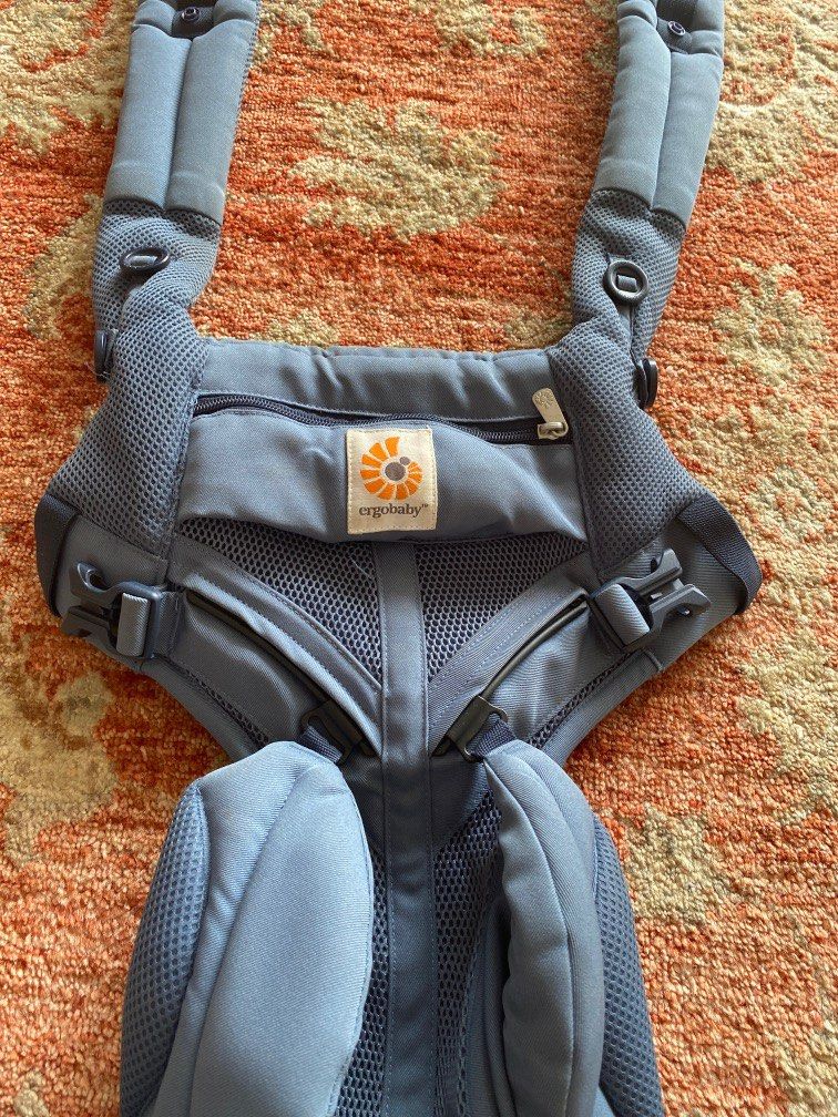 Baby ergo carrier, Babies & Kids, Going Out, Carriers & Slings on Carousell