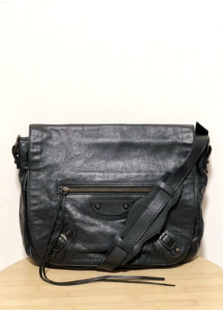 Balenciaga folk deals messenger bag