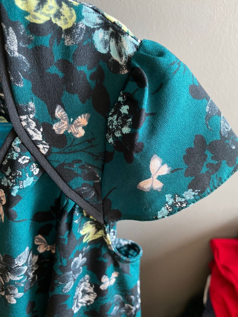Billie and blossom green floral dress sale