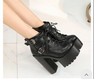 Black platform boots 5.5 inches      /Thick Bottom Platform Shoes Ladies Fashion Boots Ankle Boots 2022 Stage Autumn New Sexy High Heels Women's Nightclubs Pumps