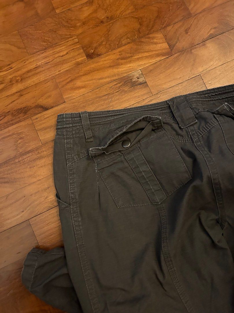 Brandy melville kim cargo pants, Women's Fashion, Bottoms, Jeans & Leggings on Carousell