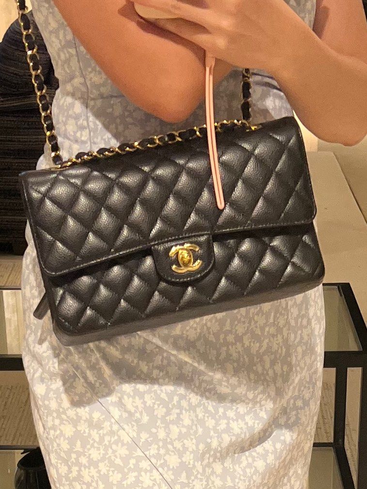 Chanel Black Medium Classic Flap Caviar Full Set White Box Luxury