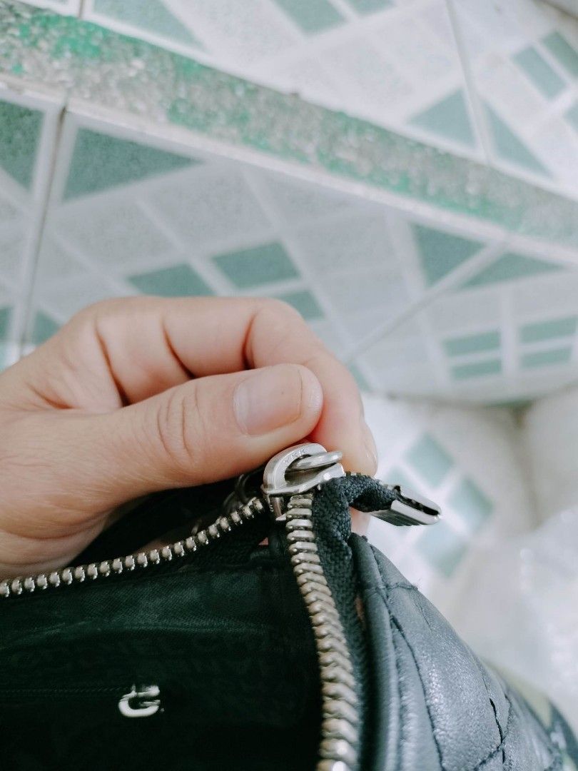 Chanel zipper bag clearance