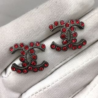 Almost BNIB Chanel Ear Cuffs, Luxury, Accessories on Carousell