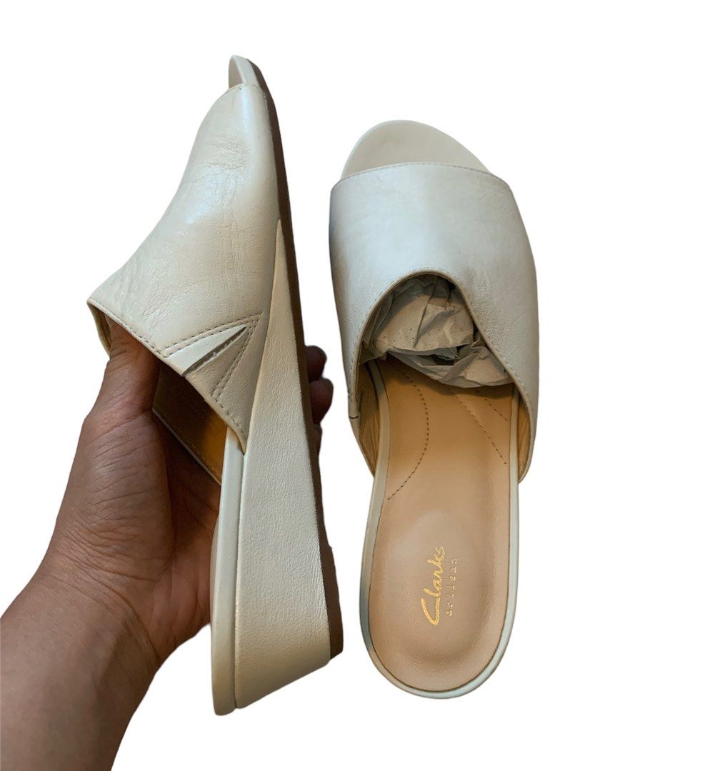 Clarks Artisan White Leather Parram Waltz Low Wedge Slides Sandals 12