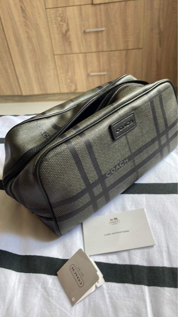 LOUIS VUITTON AEROGRAM TAKEOFF SLING GRAINED CALF LEATHER BAG -FULL SET-,  Luxury, Bags & Wallets on Carousell