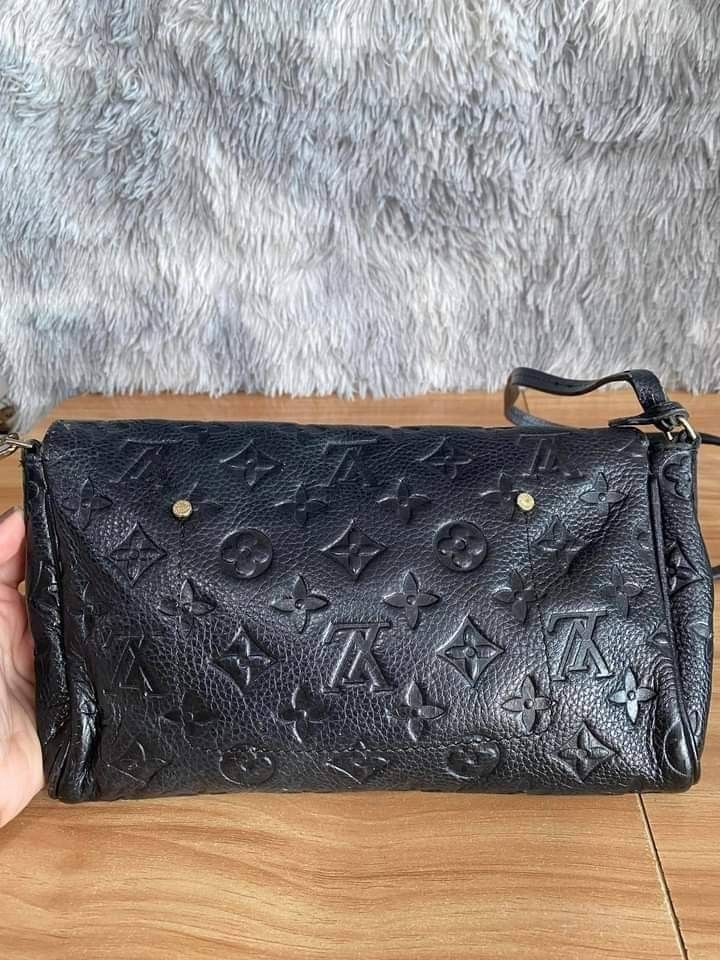 Coded 💯 Japan Auction LV monogram Sling, Women's Fashion, Bags & Wallets,  Purses & Pouches on Carousell