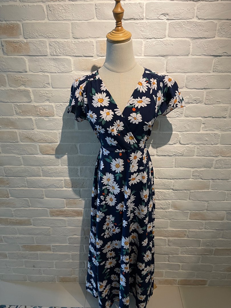 Daisy Maxi Dress, Women's Fashion, Dresses & Sets, Dresses on Carousell