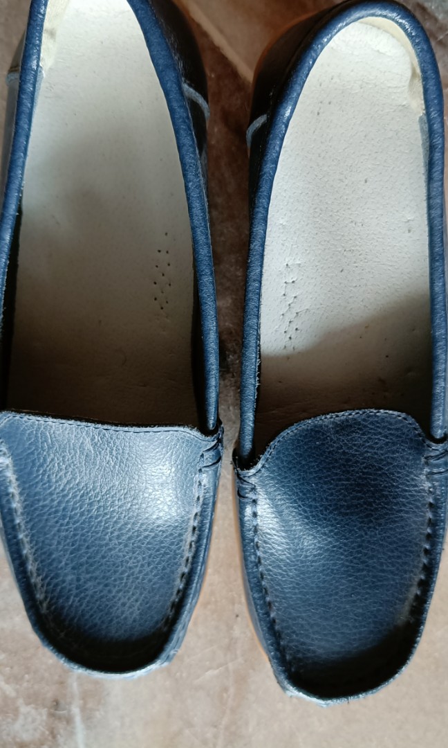 Dark blue loafers, Women's Fashion, Footwear, Loafers on Carousell