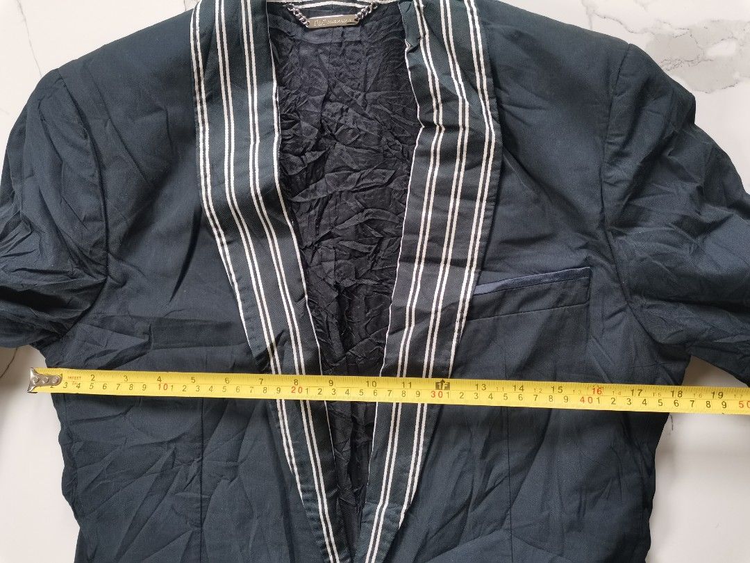 D&G suite (Category: Vests) located in Calapan. Submitted by lucasthrifts (Listing ID 1238239436, Image 3). Description: Excellent condition Needs dry cleaning only Small fit Navy blue 2500 add shipping fee.