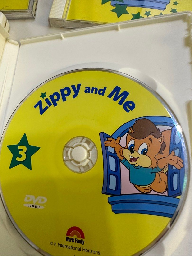 Disney world zippy and me set, 興趣及遊戲, 書本& 文具, 兒童