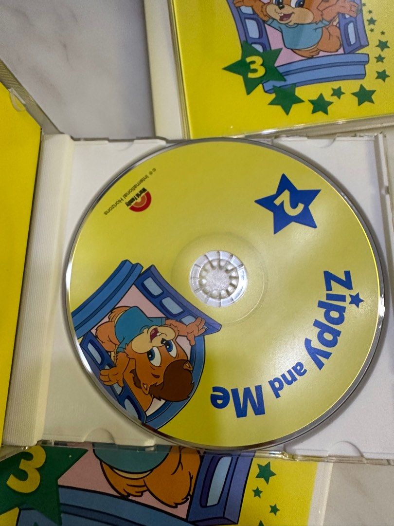 Disney world zippy and me set, 興趣及遊戲, 書本& 文具, 兒童