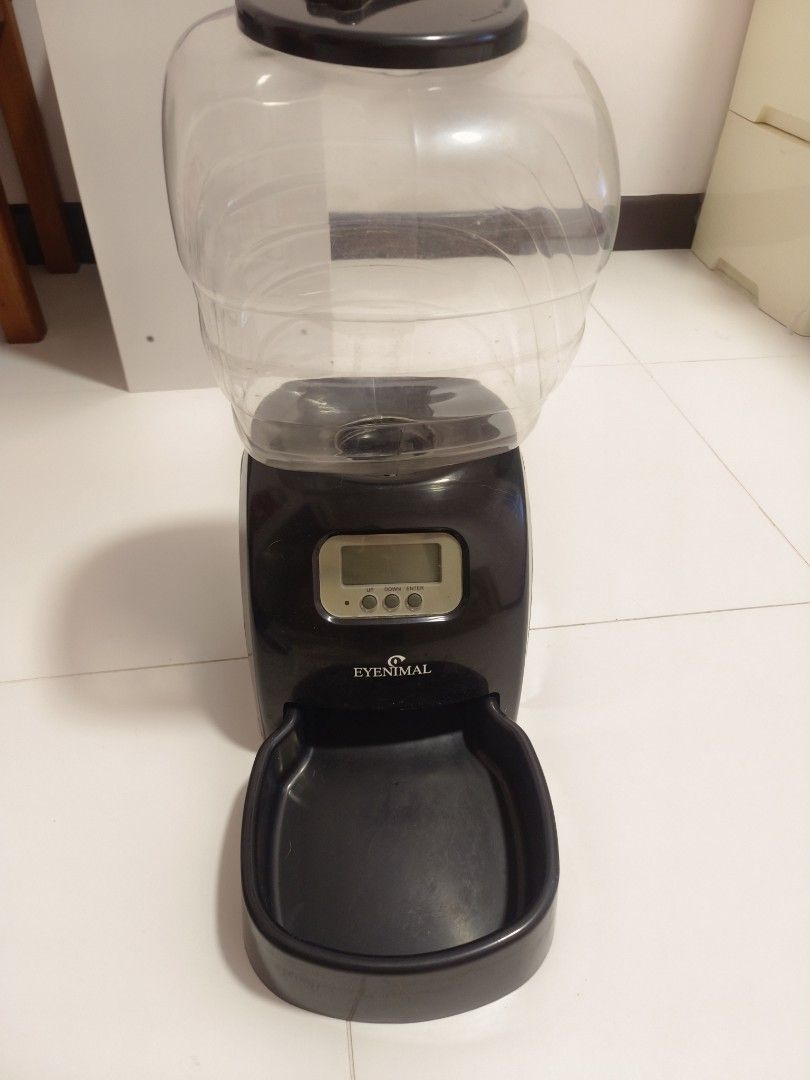 Eyenimal electronic cheap pet feeder