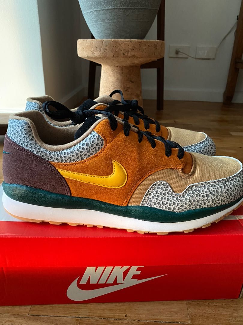 Nike safari sale new arrivals