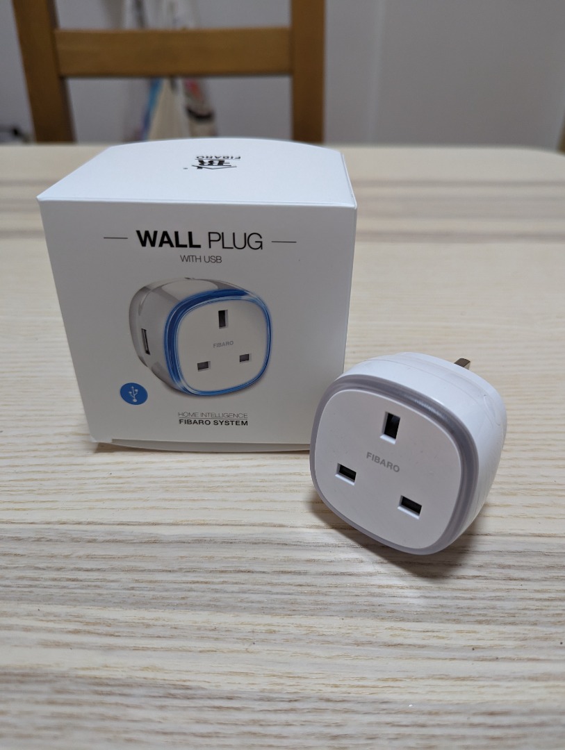 Fibaro smart wall plug ZWave Plus Wireless Smart Socket with USB