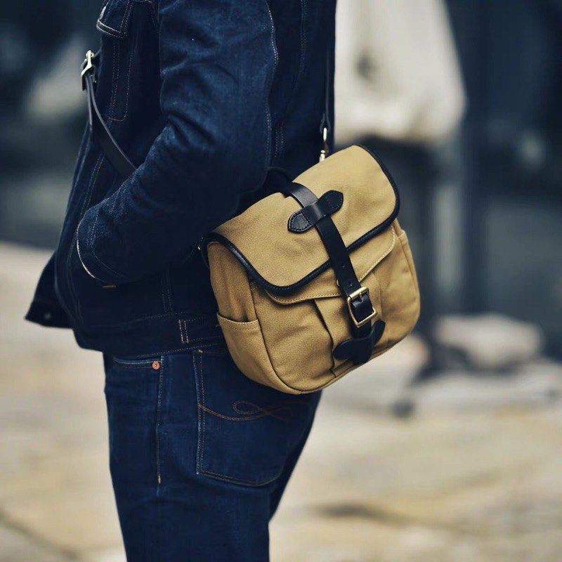 美國製Filson RUGGED TWILL SMALL FIELD BAG DESERT TAN 粗斜紋棉布